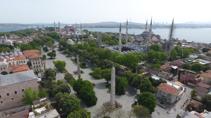 İstanbul’un göz bebeği tarihi meydanları boş kaldı
