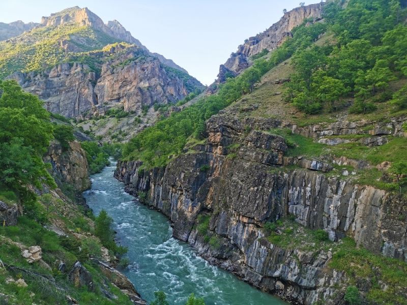 Huzur veren vadi, Munzur’da ilkbahar güzelliği
