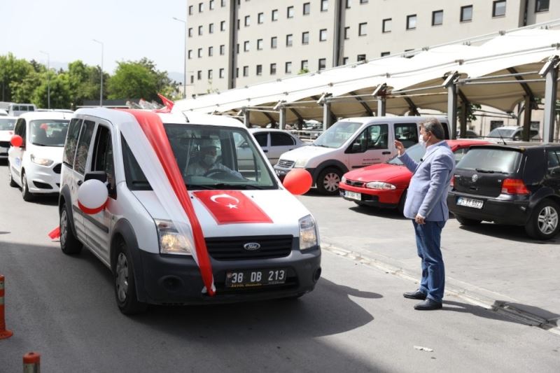 Melikgazi Belediyesi 30 bin iaşe paketini ihtiyaç sahiplerine ulaştırdı
