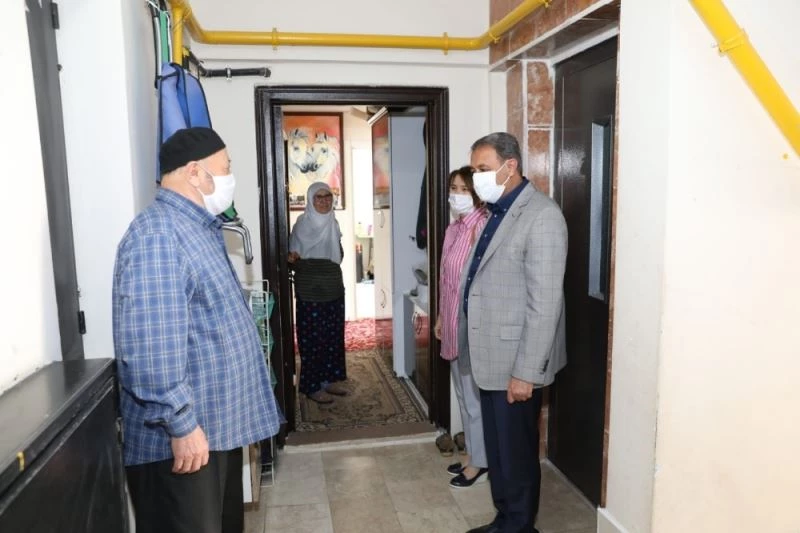 Bağkur emeklisi Mehmet amcanın valiyi duygulandıran bağışı
