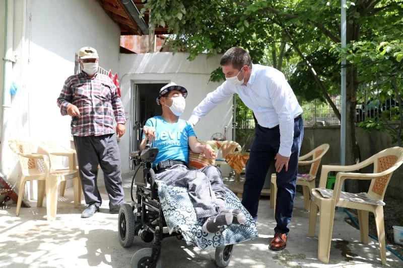 Başkan Ercengiz’den engelli Rıza’ya sürpriz
