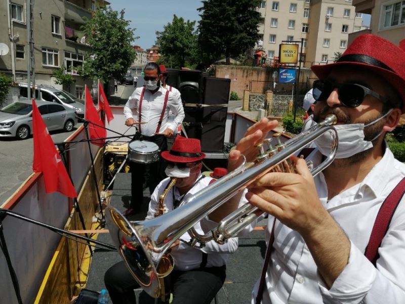 Ataşehir’de bandolu 19 Mayıs kutlaması
