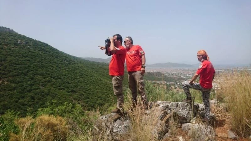 Telefonu ve çantası bulunan kayıp dağcının kendisine ulaşılamadı
