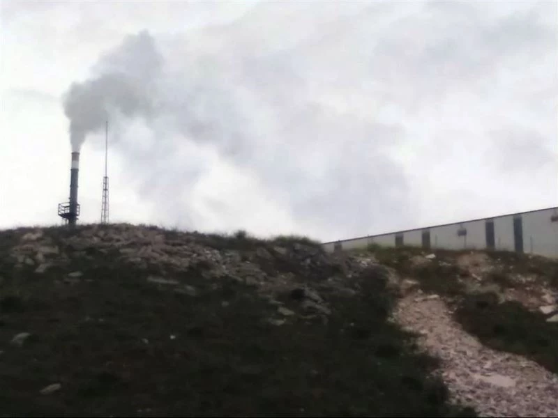 Kimya fabrikasından çıkan duman vatandaşları tedirgin ediyor
