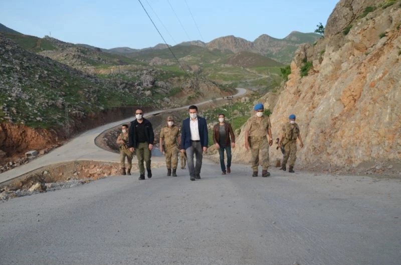 Beytüşşebap Kaymakamı Pendik, Kato Dağında nöbet tutan Mehmetçikle iftar açtı
