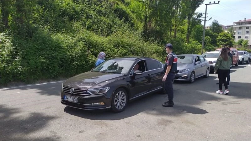 Gurbetteki Rizeliler’in çay hasadı için memleketlerine dönüşleri başladı
