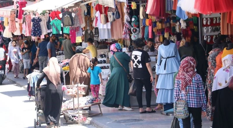 Çocuğunu alan alışverişe koştu
