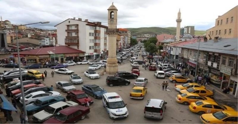 Türkiye’de trafiğe kayıtlı motorlu kara taşıtları tarafından 306 milyar 926 milyon kilometre yol kat edildi
