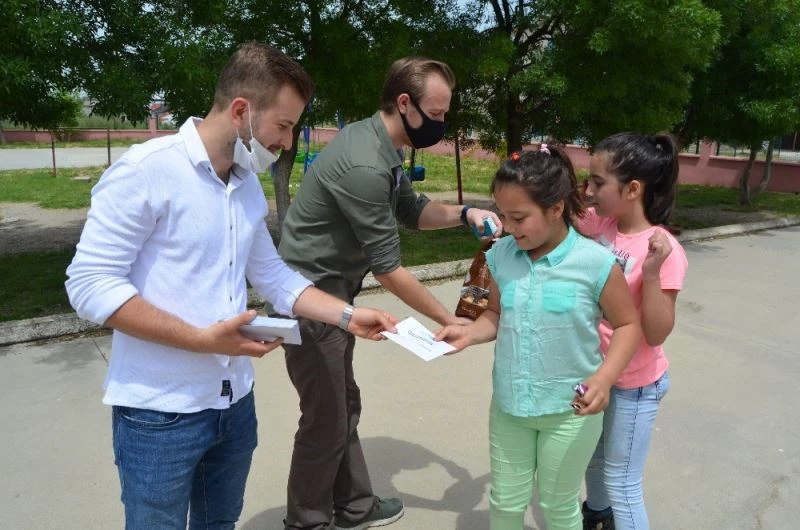 Bayram harçlıkları TÜGVA’dan
