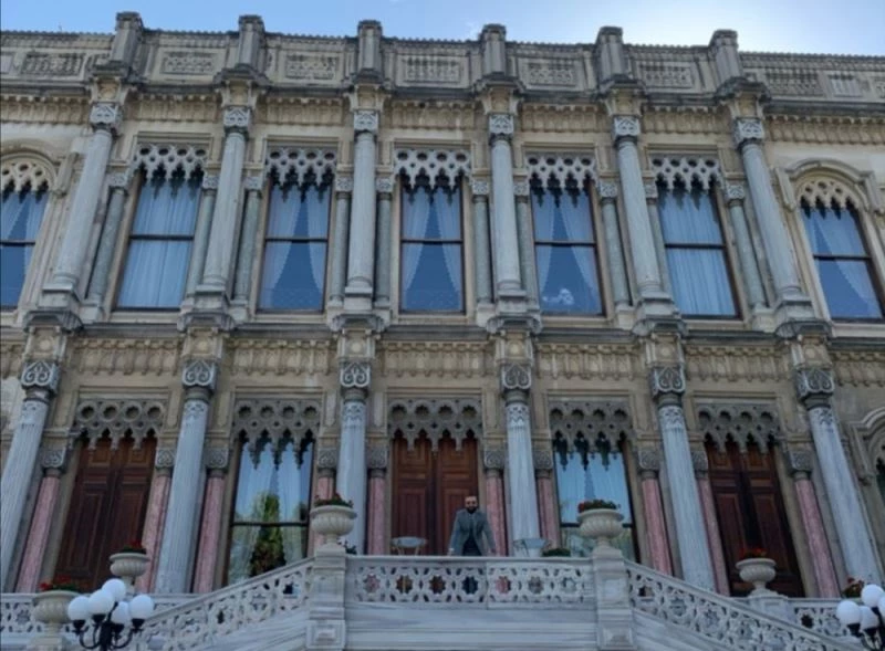 Irakllı model Hikmat Kucher: 