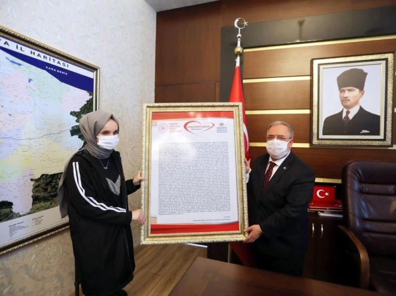 Vali Nayir mektup yarışması Türkiye birincisini makamında ağırladı
