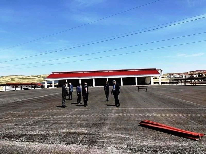 Vali Epcim ile Başkan Pekmezci, yapımı devam eden tarım yerleşkesini inceledi
