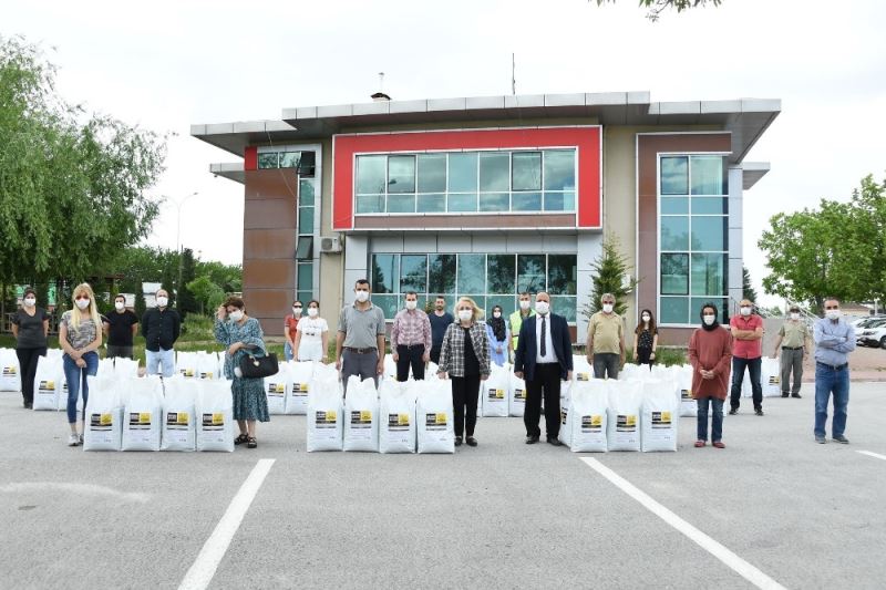 Konya’da sokak hayvanları bayramda da yalnız bırakılmadı
