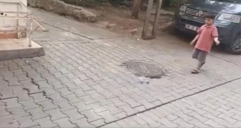 Pet şişeyle oynayan Yusuf’a oda dolusu oyuncak sürprizi
