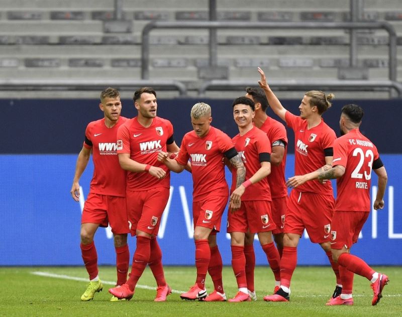 Bundesliga: Schalke 04: 0 - Augsburg: 3
