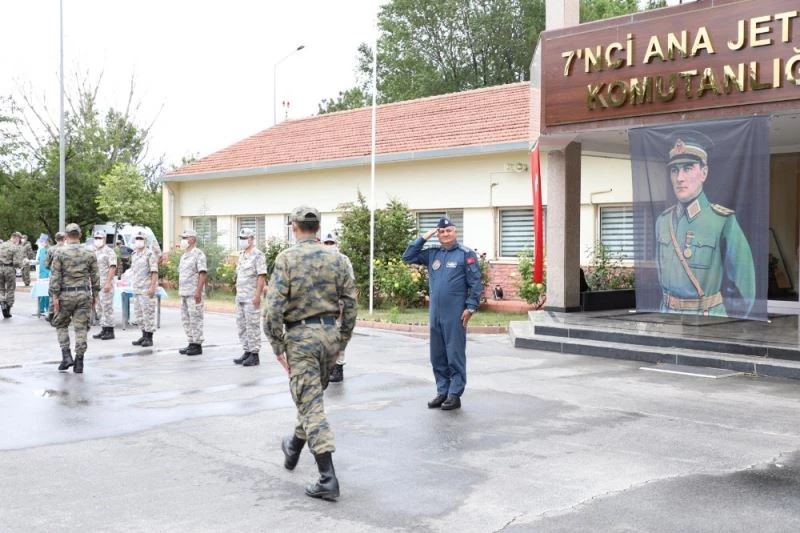 (Özel) Kahramanların üssünde bayram sevinci
