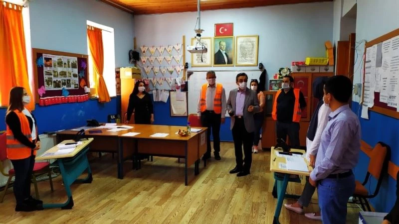 Kaymakam Yücel, vefa grubunun bayramını kutladı
