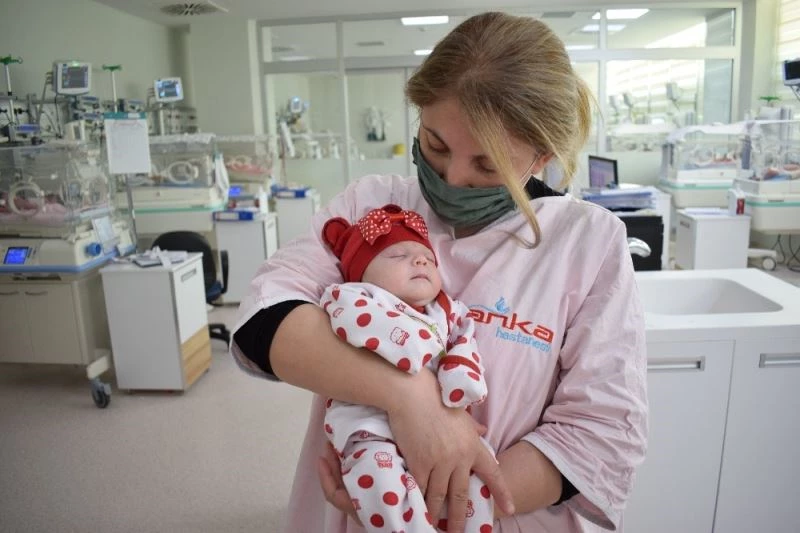 Çöpte bulunan Duru bebek taburcu oldu
