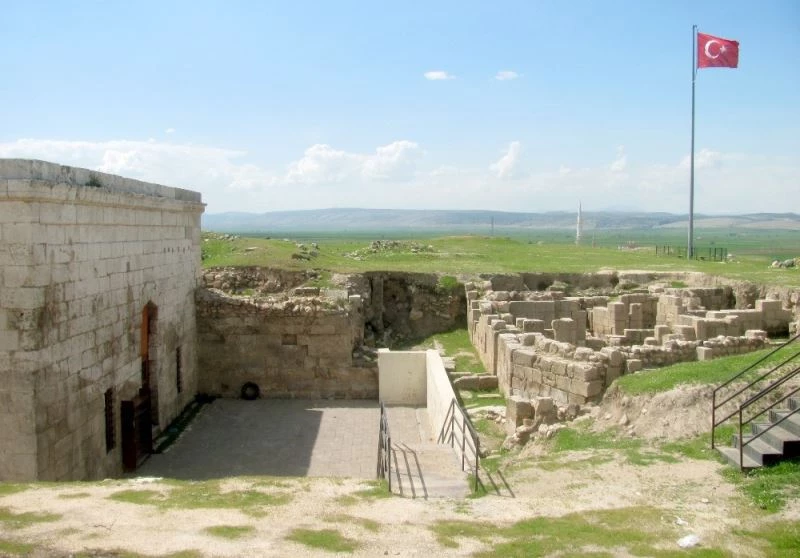 Haçlıların ve Ermenilerin paylaşamadığı tarihi kale gün yüzüne çıkmayı bekliyor
