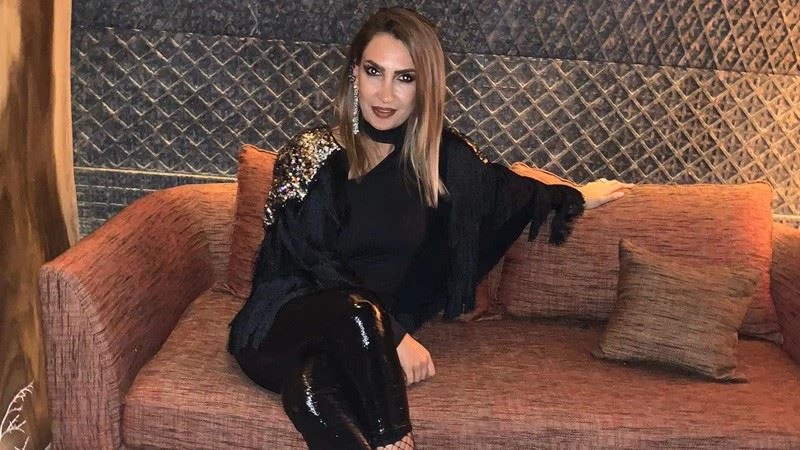 Tasarımcı Dilek Arslan Dilber, yeni kreasyonuna ilgiden memnun
