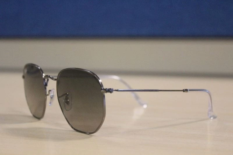 Kalitesiz güneş gözlüğü kullanmak, hiç kullanmamaktan daha zararlı
