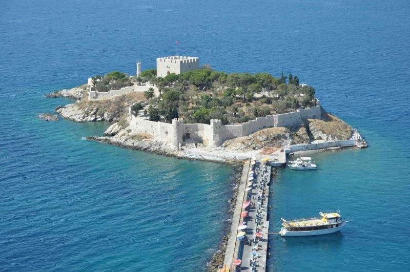Kuşadası’nan simgesi Güvercinada, UNESCO dünya mirası geçici listesine girdi
