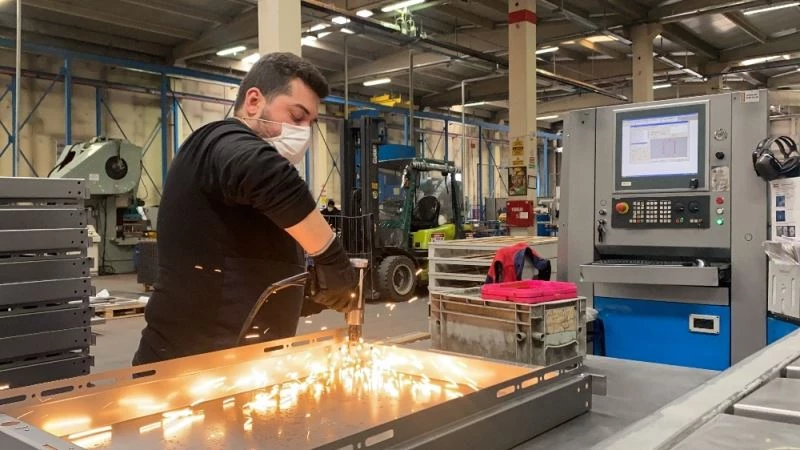 Sanayide çarklar hızlı dönmeye başladı
