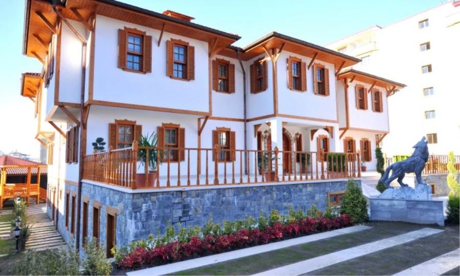 DR. DEVLET BAHÇELİ İÇİN YAPILAN KONAK TAMAMLANDI