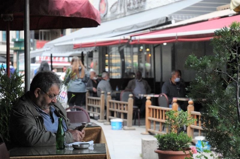 Normalleşmenin ilk gününde yoğunluk yaşandı
