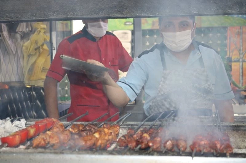Diyarbakırlılar 2,5 ay sonra ciğerle buluştu
