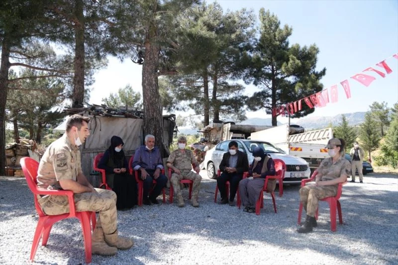 Kahramanmaraş Jandarma Komutanından şehit uzman onbaşının ailesine ziyaret
