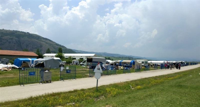 4 yaşında çocukta virüs çıkınca 200 nüfuslu çadır kent karantinaya alındı
