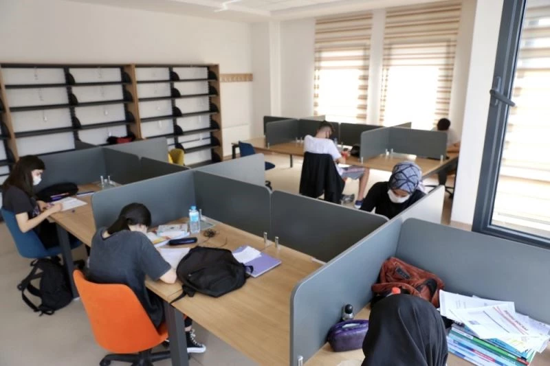 Kütüphaneler okuyucuyla buluştu
