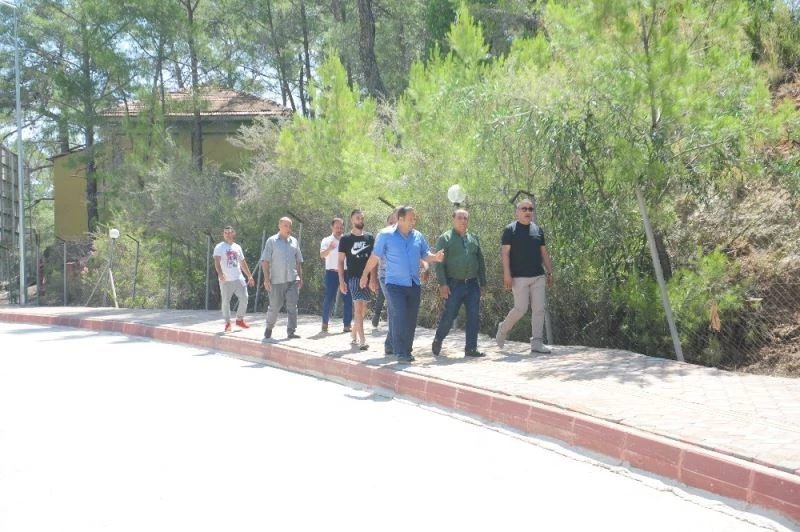 Vatandaşın geçmeye korktuğu yol yeniden yapılıyor
