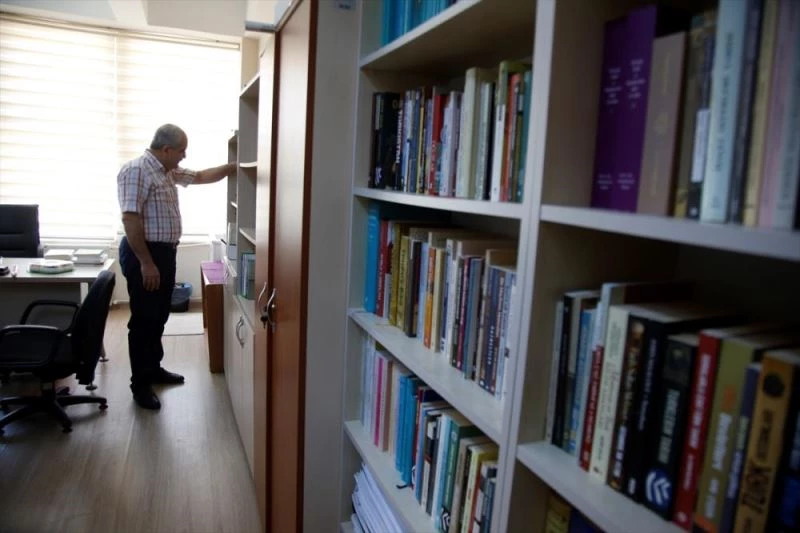 Kaynak ustası okuma aşkıyla 60 yaşında doktora yaptı