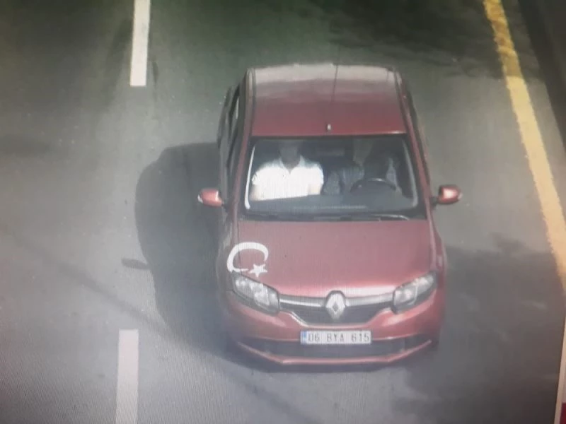 Kuyumcudan tırnakçılık yöntemiyle bilezik çalan çete yakalandı
