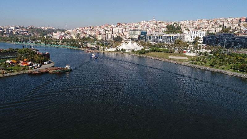 (ÖZEL) Temizlenerek maviliğe bürünen Haliç yeniden çamura döndü
