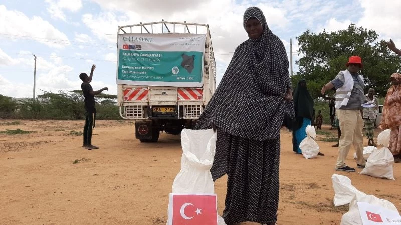 TİKA ve Uluslararası Hasene Derneği’nden Kenya’da sel mağdurlarina yardim
