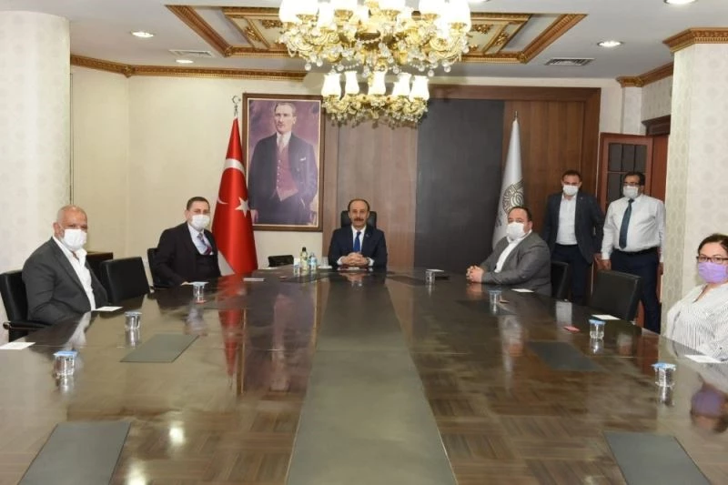 Viranşehir’de ayakkabıcılık sektörü işe başlıyor
