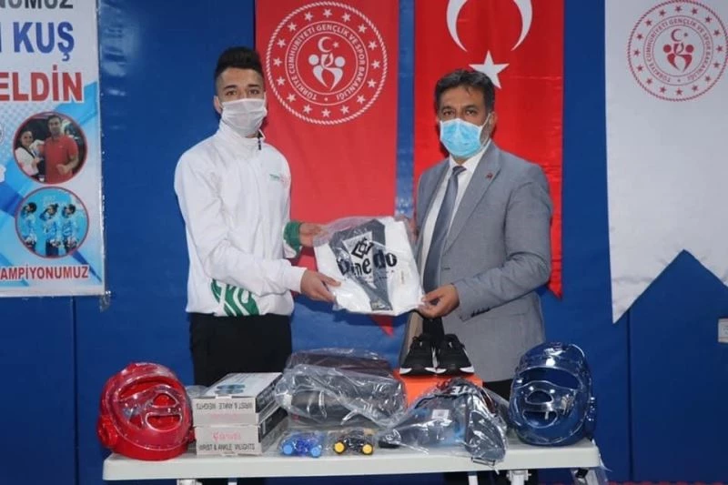TOHM Taekwondo sporcularına malzeme dopingi
