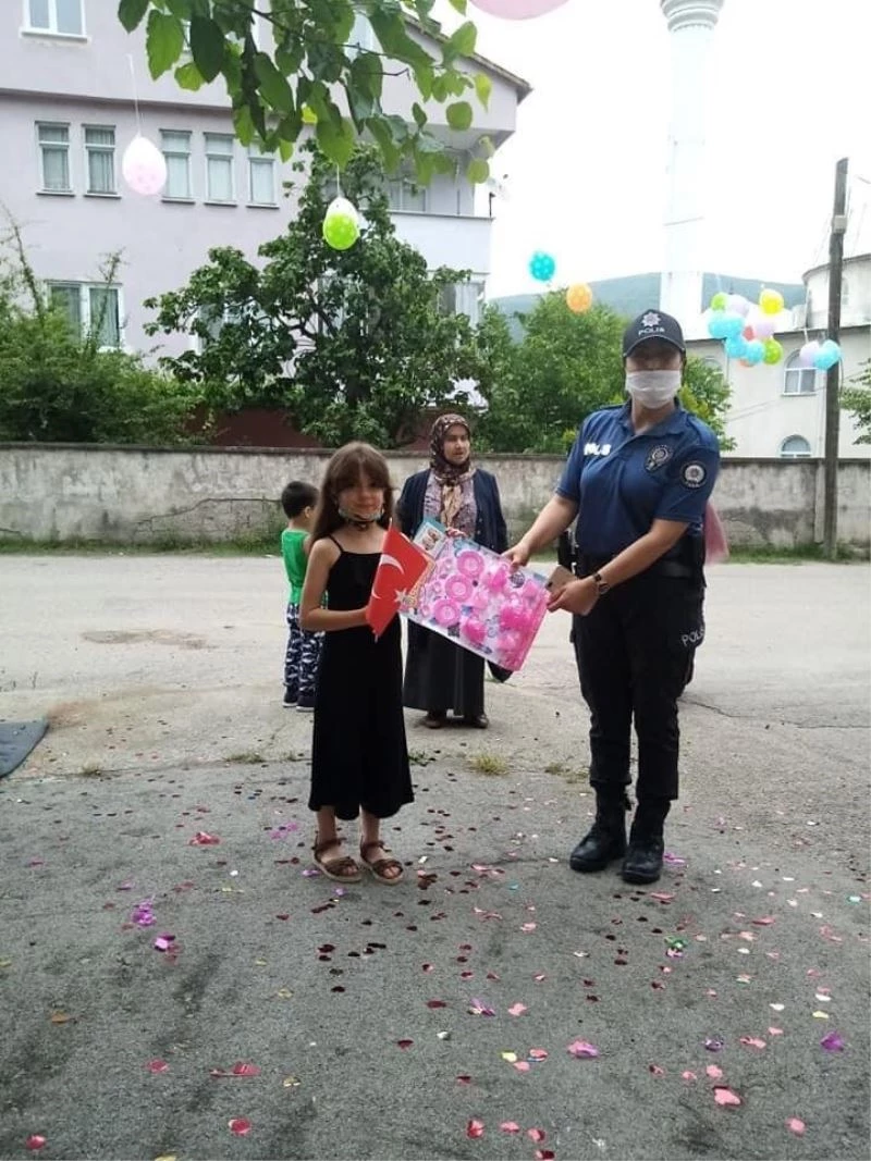 Karabüklü gurbetçiler çocukları sevindirdi
