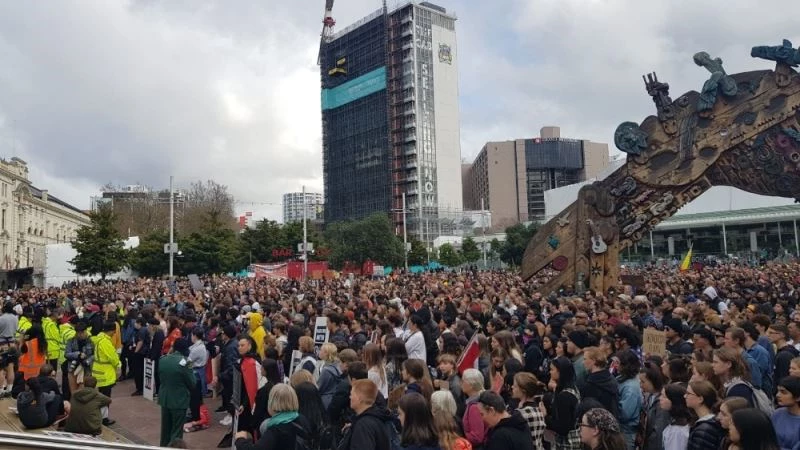 Yeni Zelanda’da binlerce kişi ırkçılığa karşı yürüdü: 