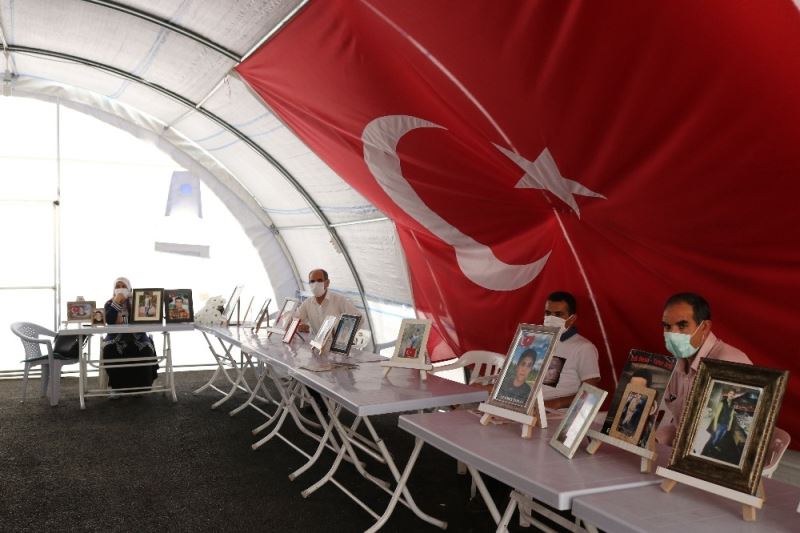 HDP önündeki ailelerin evlat nöbeti 287’nci gününde
