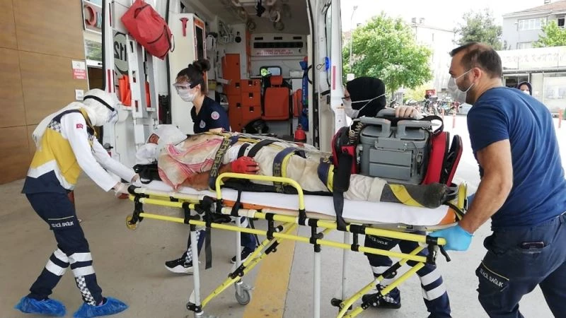 Kalıp çakarken düşen işçi ağır yaralandı
