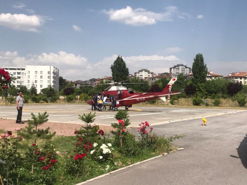 Kalp yetmezliği olan hasta, ambulans helikopterle Kayseri’ye getirildi
