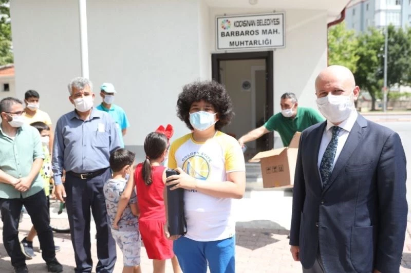 Kocasinan’dan sosyal mesafeli ve geri dönüşümden üretilen satranç banklar
