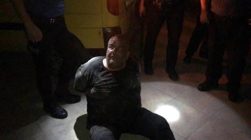 Alkollü vatandaşın bir gecede yapmadığı kalmadı
