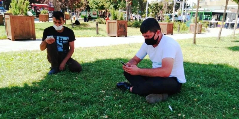 Şanlıurfa’da sıcak hava bunaltıyor
