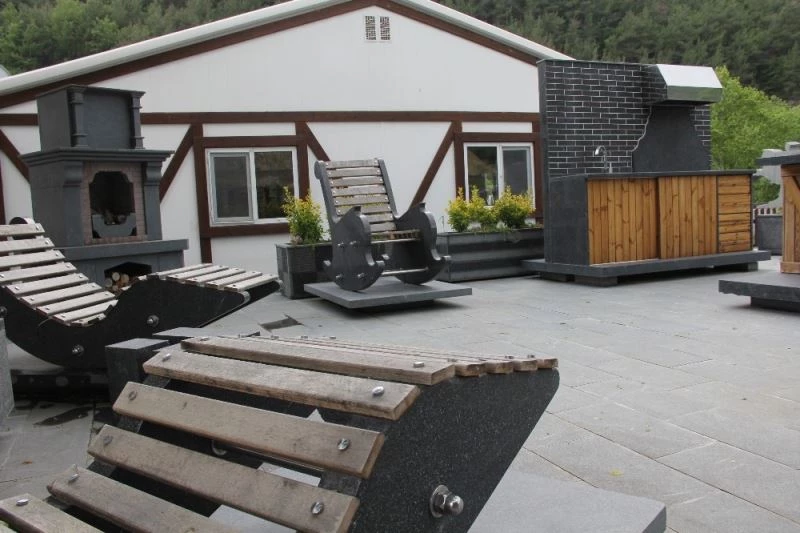 Siyah granitin meşakkatli serüveni
