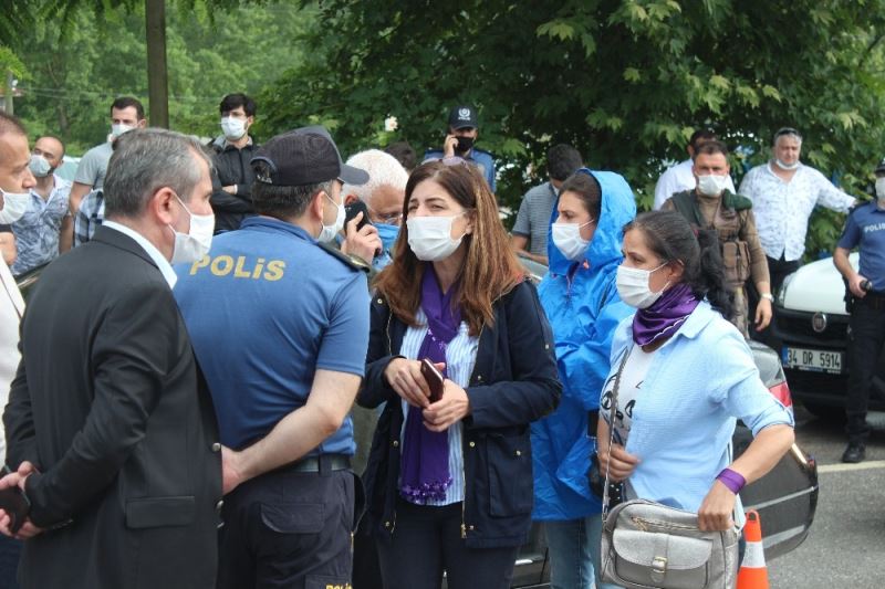 Kandıra Cezaevi’nde eylem yapmak isteyen HDP’liler güvenlik noktalarına takıldı
